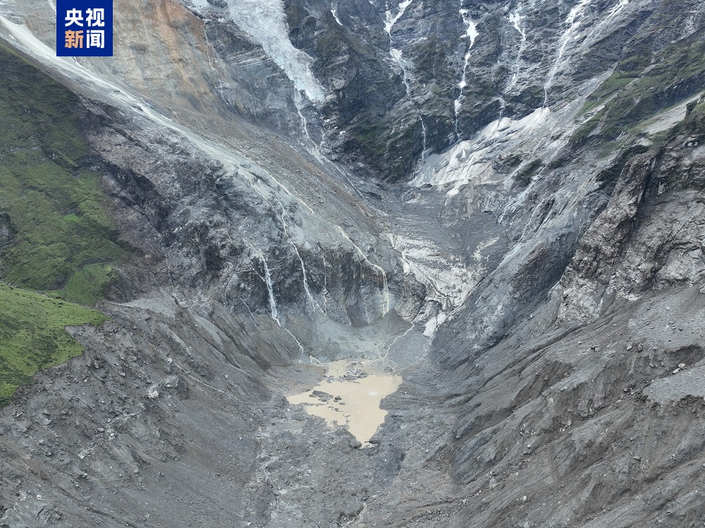 捕魚機：攜帶無人機等裝備 救援隊伍持續開展吉隆口岸堰塞湖監測工作